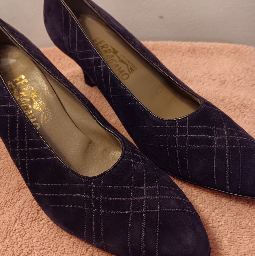 Salvatore Ferragamo Women's Dark Blueish Purple Suede Heels Size 8.5 B